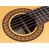Salvador Cortez CS-25 – Klassieke gitaar met massief spruce bovenblad en mutenyé zij- en achterkant