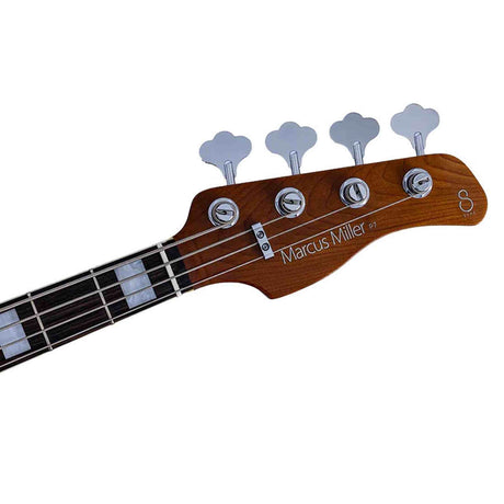 Sire P7N A4/AWH Marcus Miller 4-snarige Actieve PJ Basgitaar Antique White met Elzen Body en Heritage-3 Preamp
