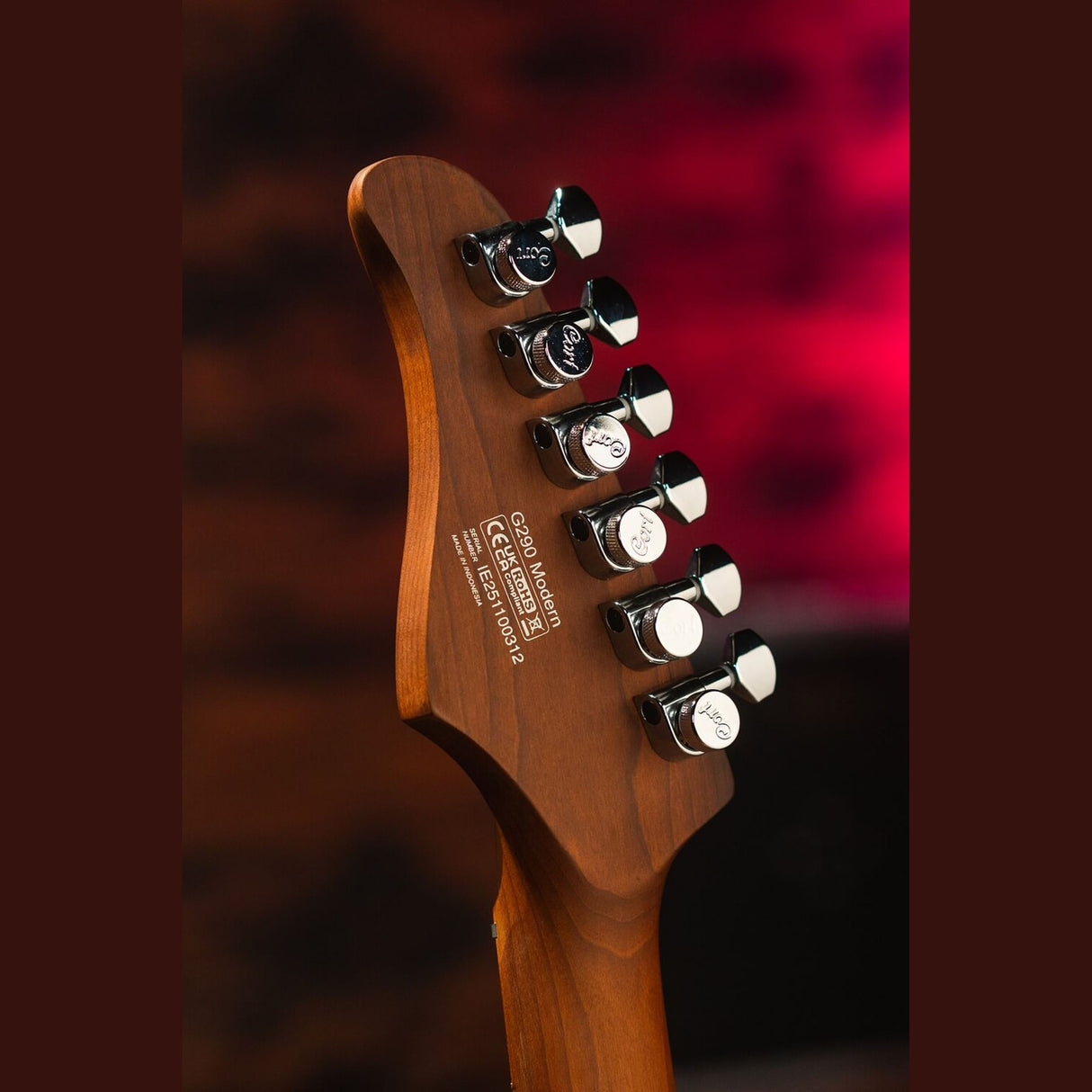 Cort G290 Modern MBG Elektrische Gitaar HSS Roasted Maple Military Beige met Seymour Duncan TB4