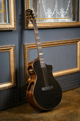 Cort Modern Black Masterpiece – Massieve Europese Spar, Mahonie & Dual Sound Ports